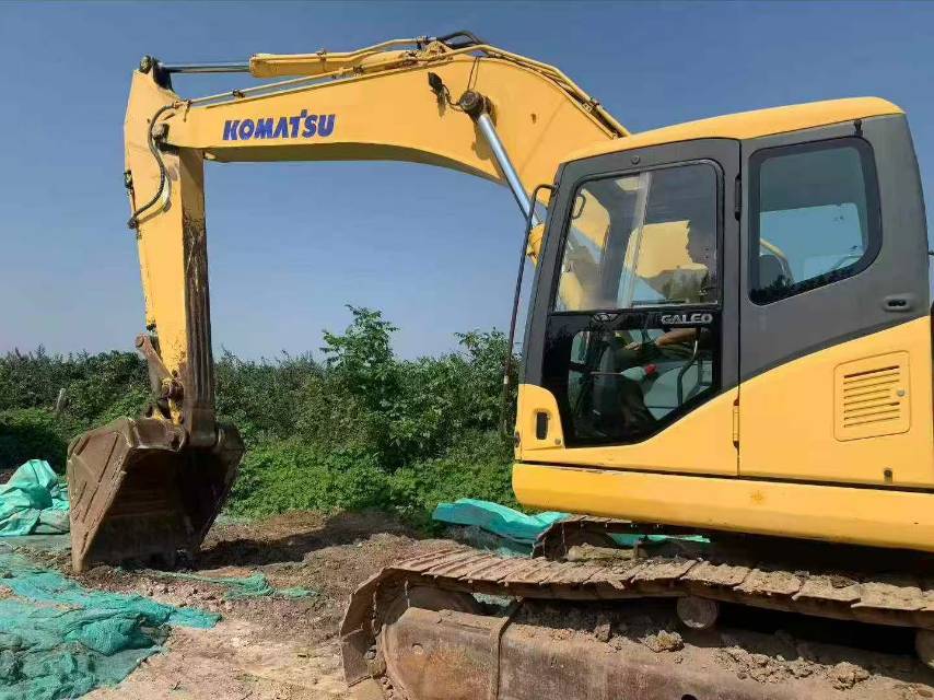 Buy Komatsu PC300-7 Used Excavator / 2