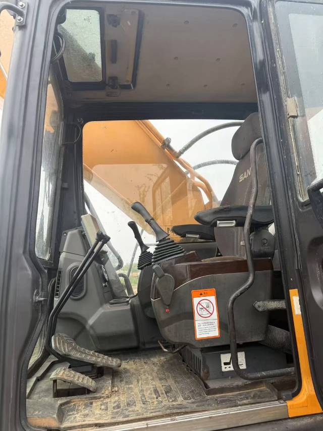 Buy Sany 225C-8 Used Excavator / 4