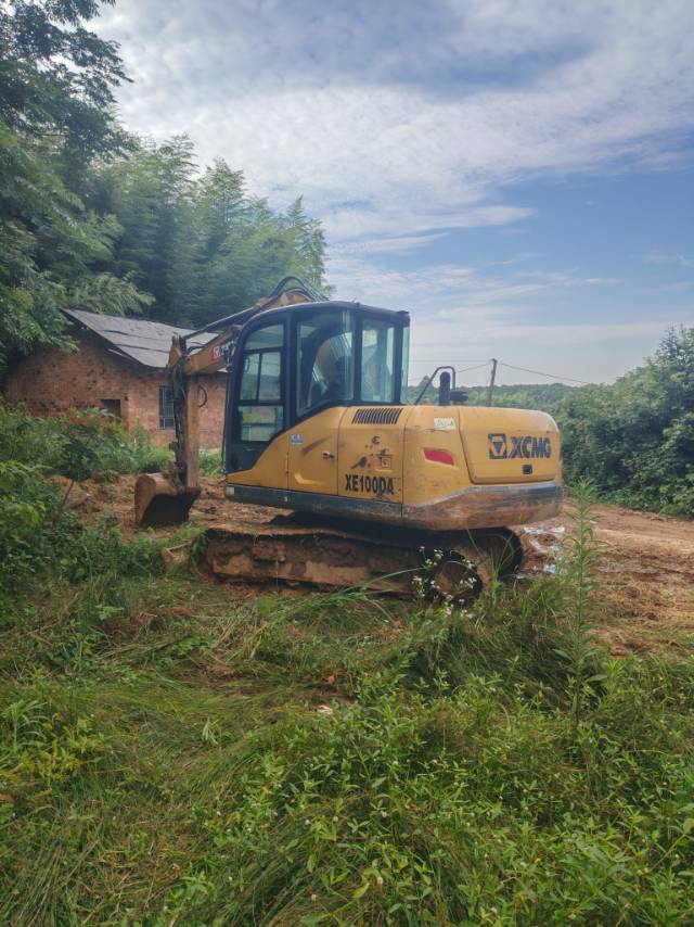 Buy XCMG XE75DA Used Excavator / 16