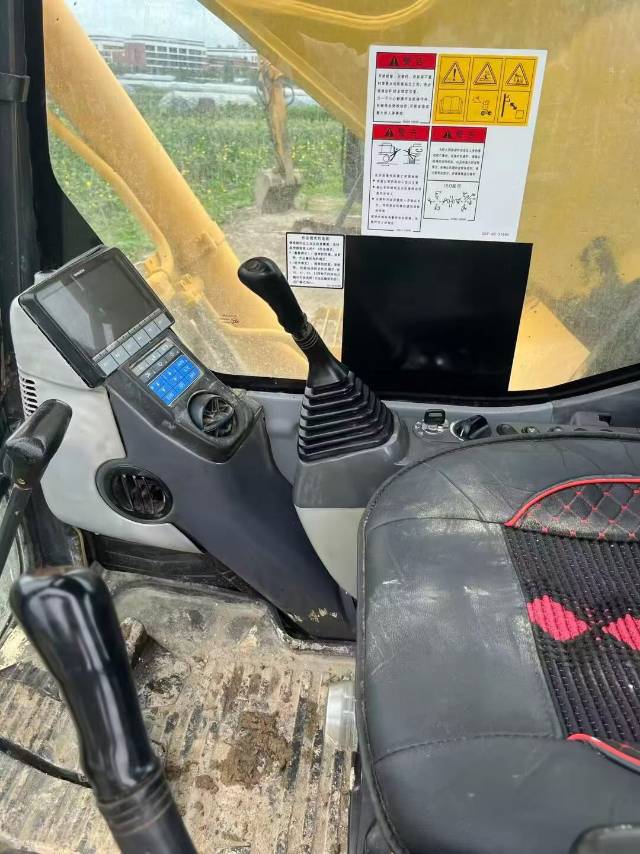 Buy Komatsu PC360-8M0 Used Excavator / 4