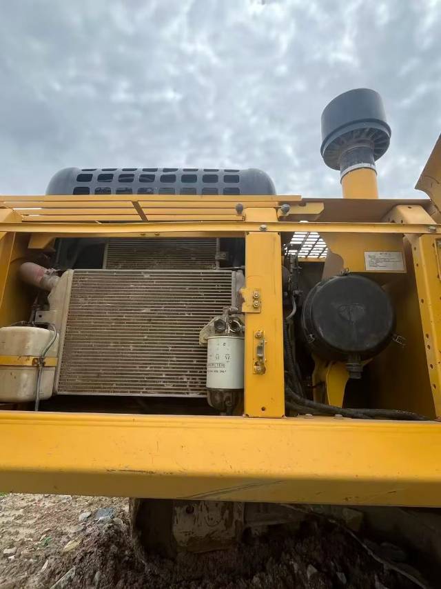 Buy Komatsu PC360-8M0 Used Excavator / 5