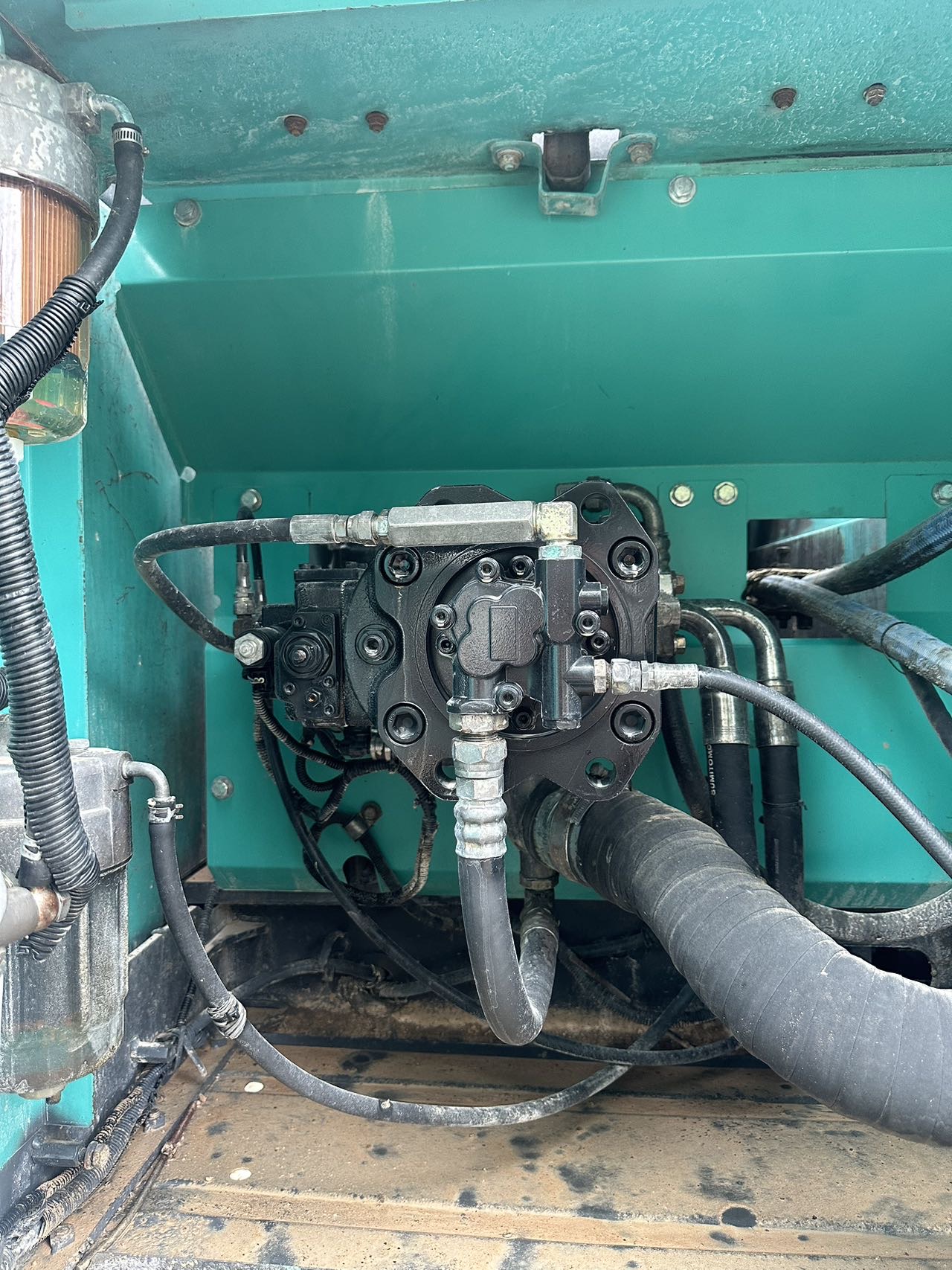 Buy Kobelco 260-8 Used Excavator / 10