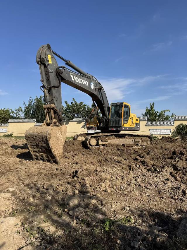 Buy Volvo 360BLC Used Excavator / 2