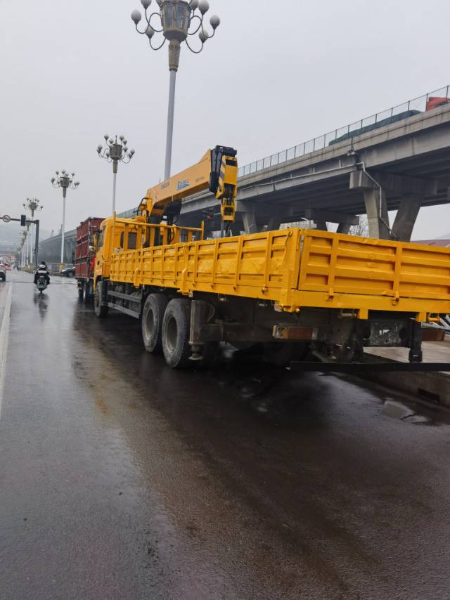 Buy XCMG Used Crane / 3