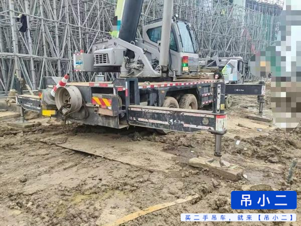 Buy Zoomlion ZTC251VE562 Used Crane / 4