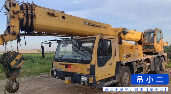Buy XCMG 25K Used Crane / 2
