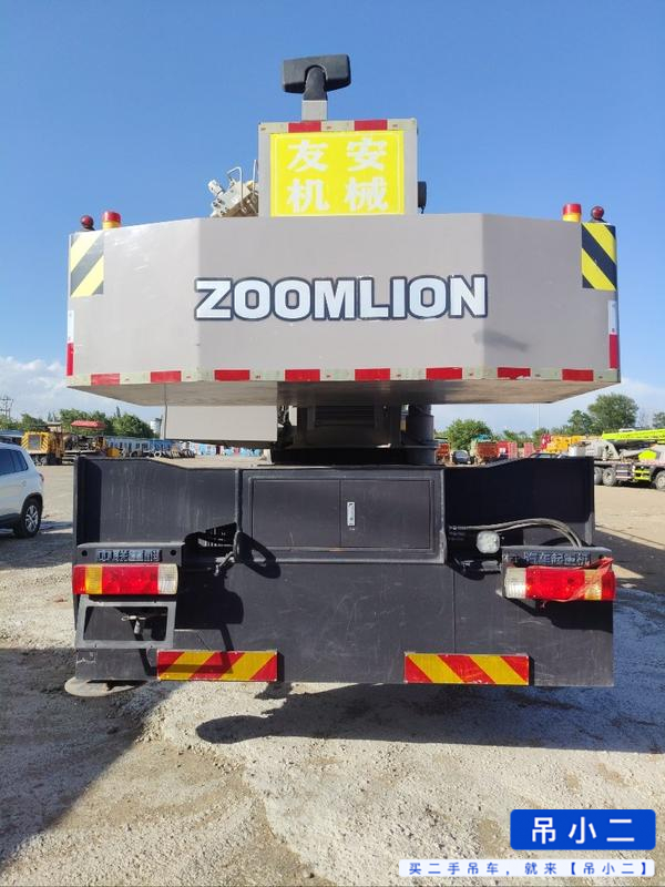 Compre Guindaste Zoomlion 250A Usado / 3