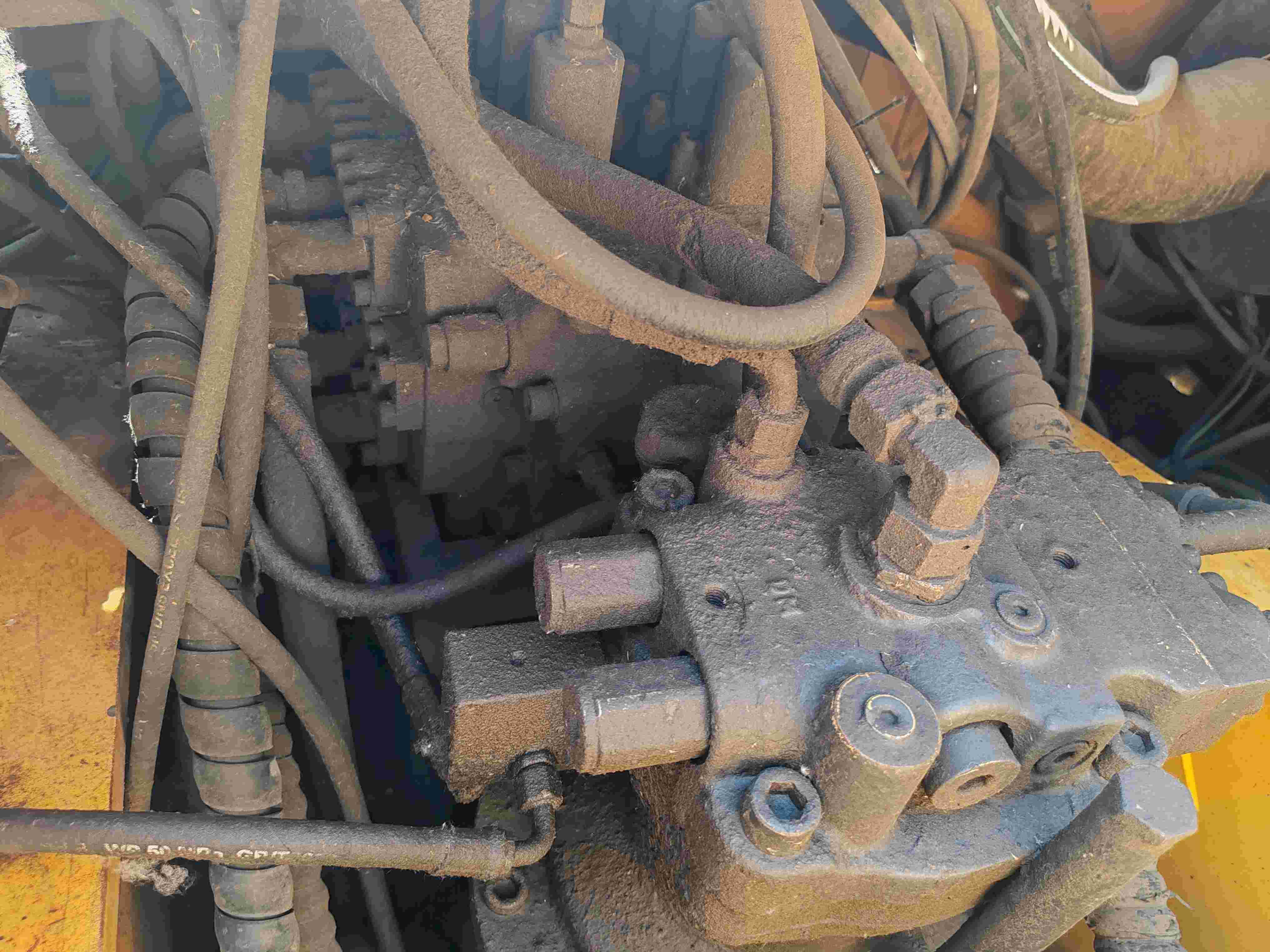 Buy XCMG 230D Used Excavator / 4