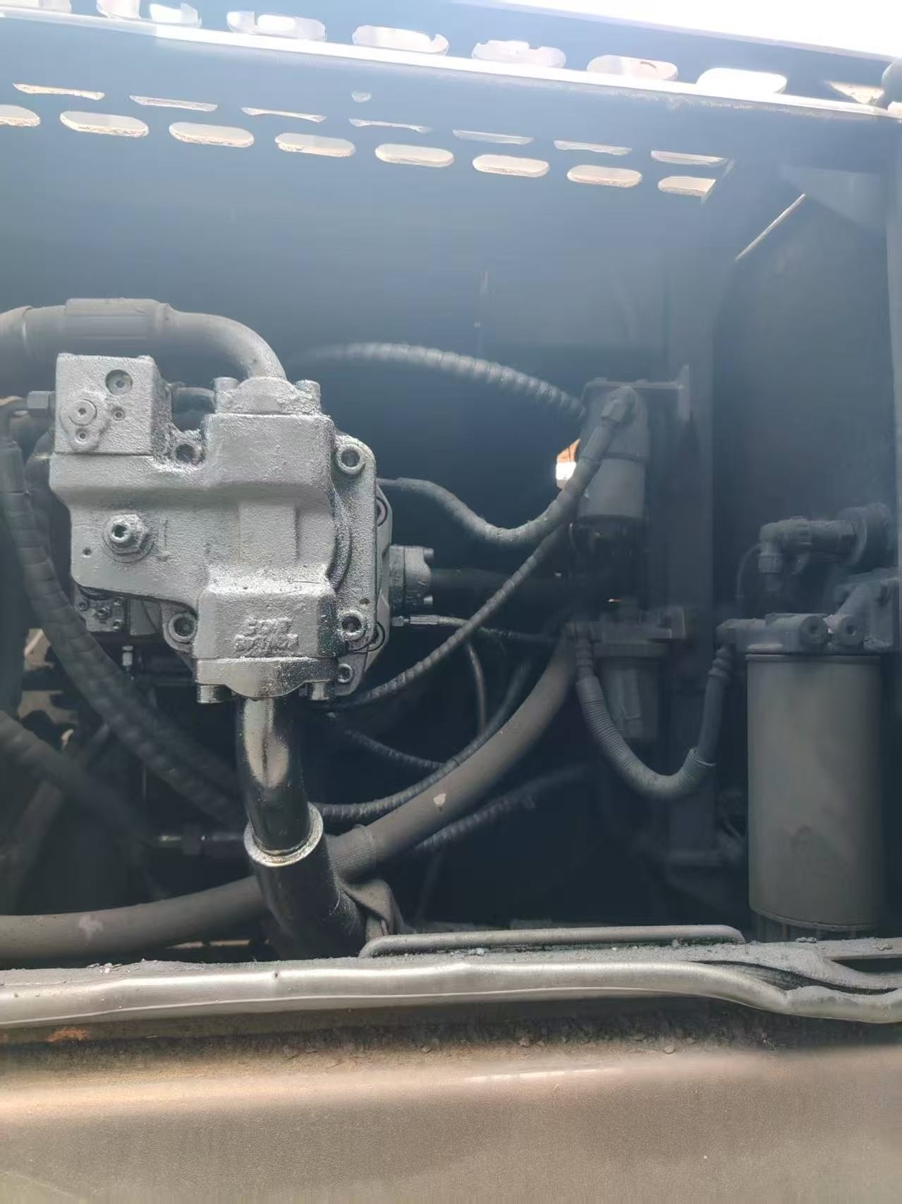 Buy Sany SY200C Used Excavator / 3
