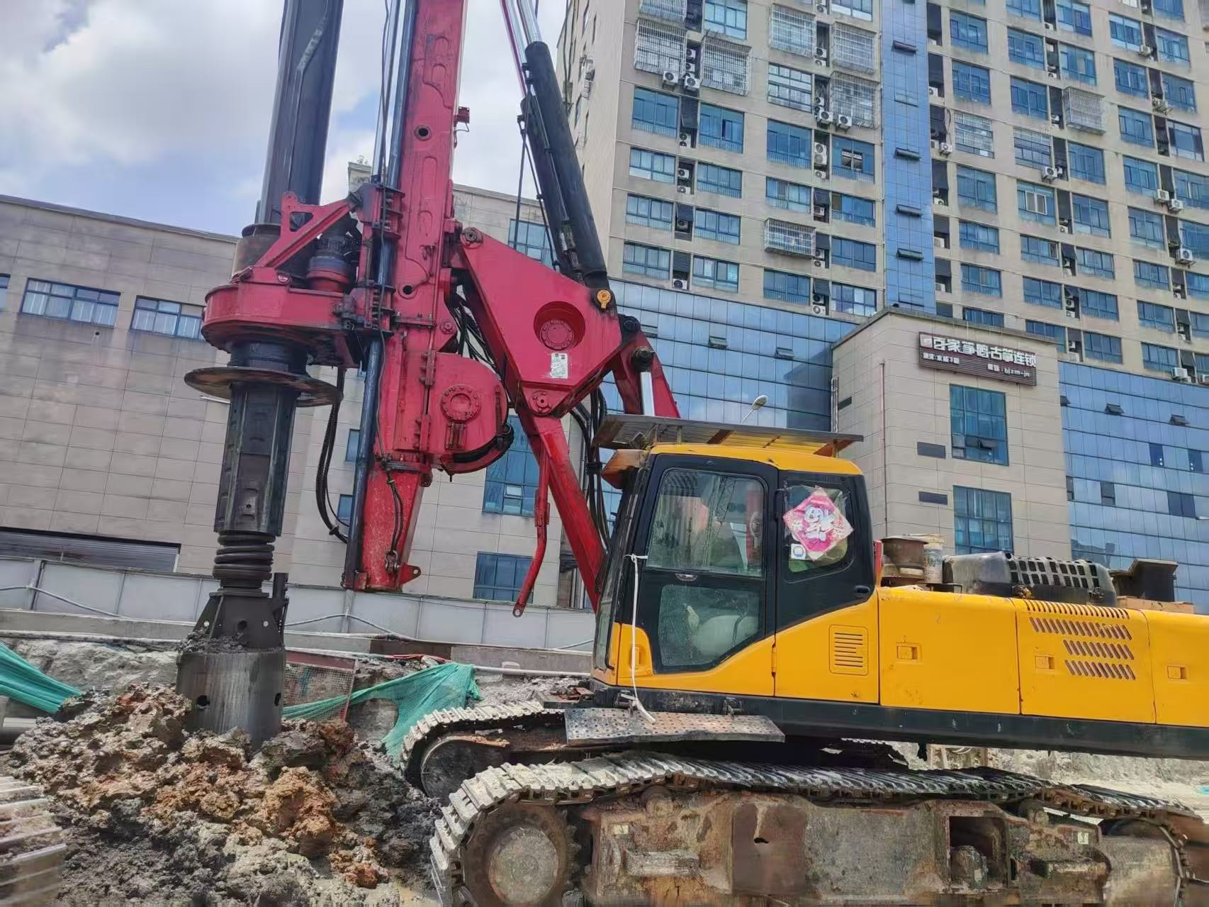 Buy Sany SY200C Used Excavator / 6