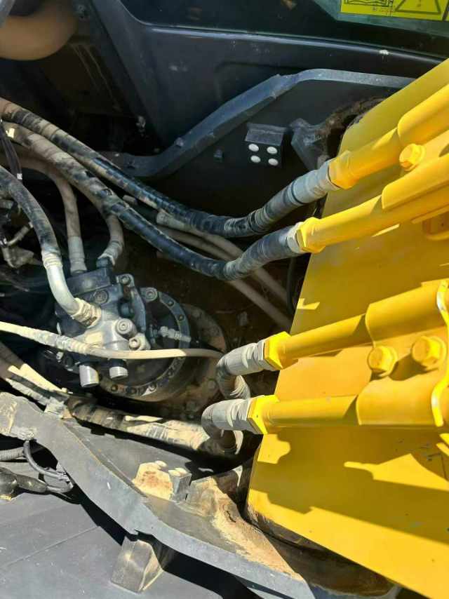 Buy Sumitomo SH220LC-5 Used Excavator / 8