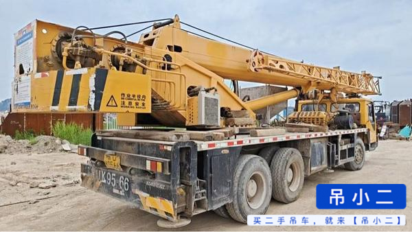 Buy XCMG QY20G Used Crane / 3