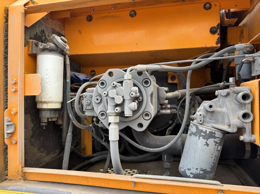 Buy Sany 215C-9 Used Excavator / 4