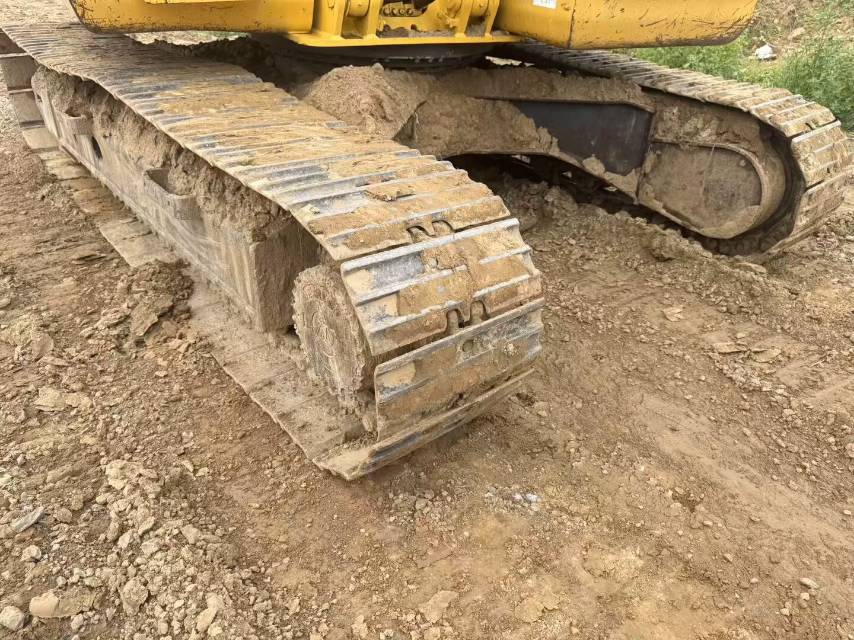 Buy Komatsu PC130-7 Used Excavator / 6