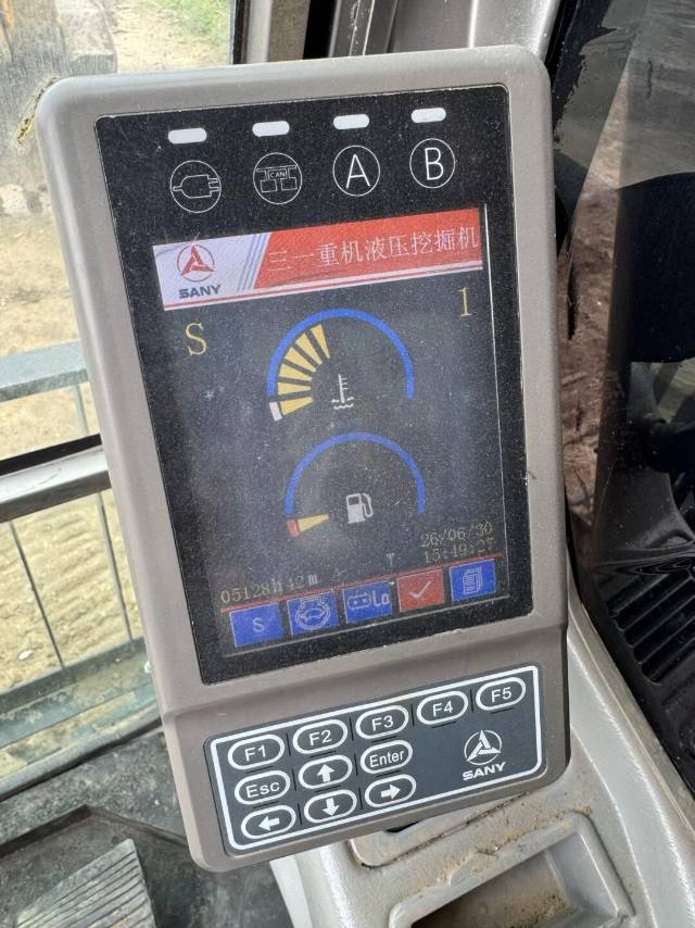 Buy Sany C135-10 Used Excavator / 7