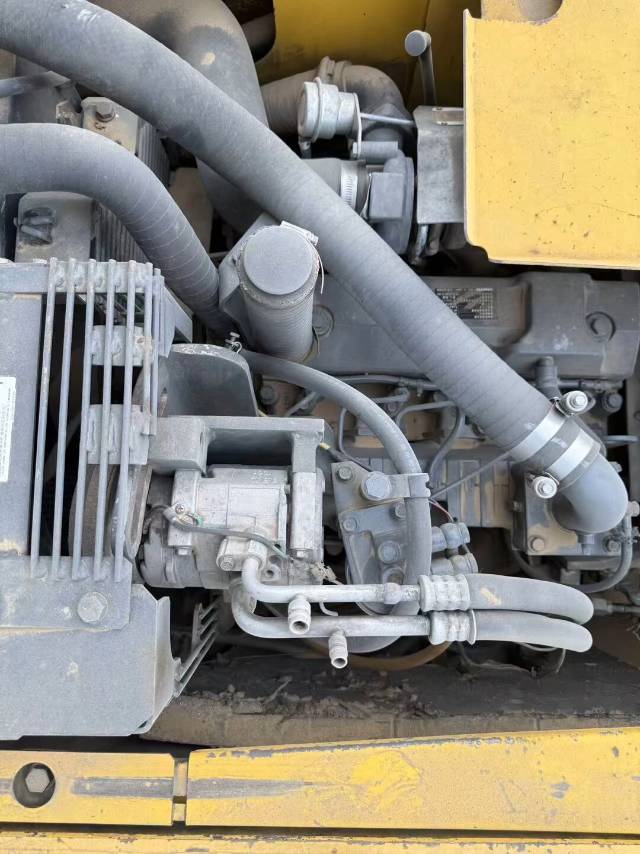 Buy Komatsu PC130-7 Used Excavator / 8