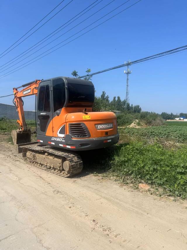 Buy Doosan DX60 Used Excavator / 4