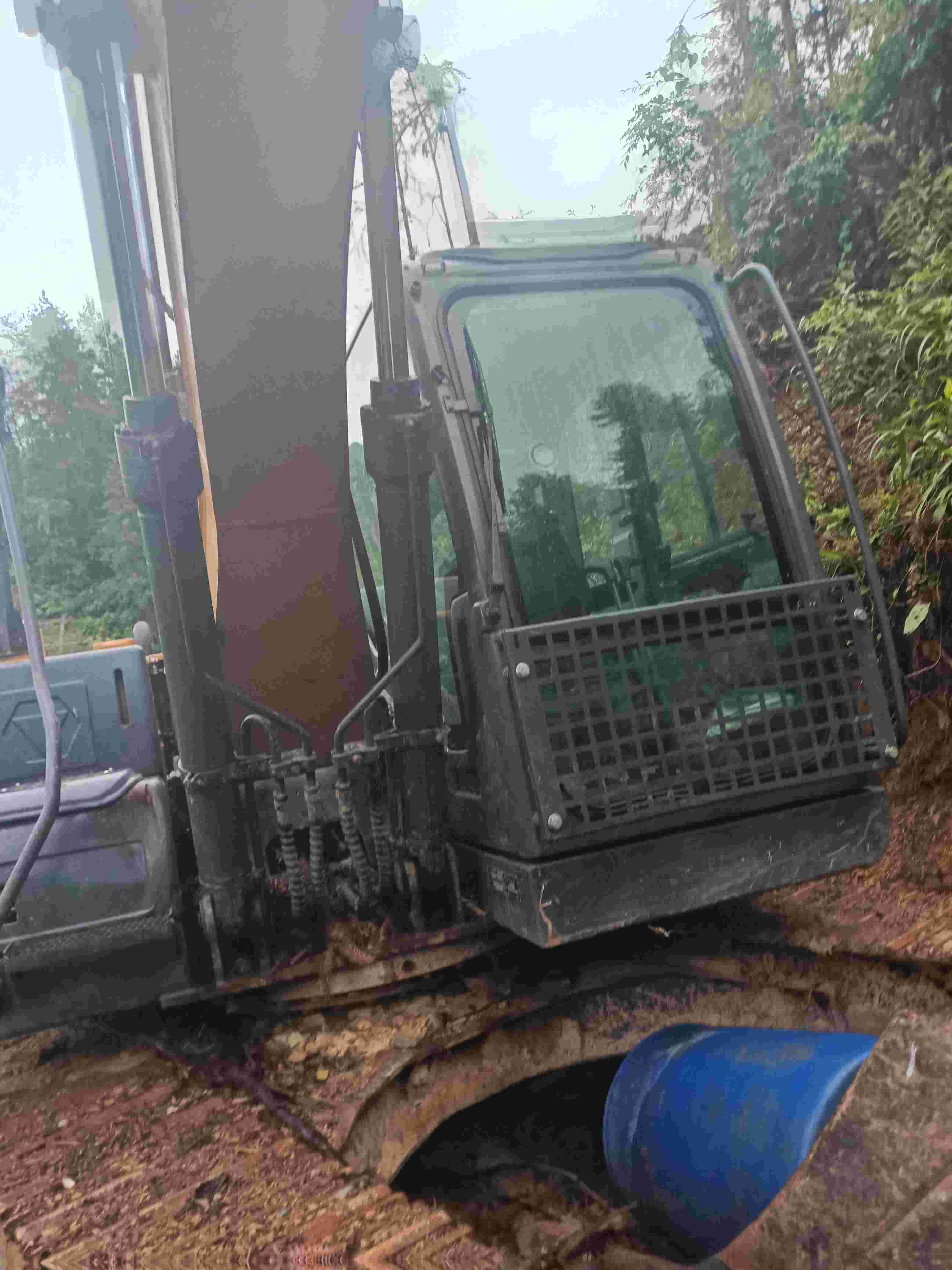 Buy XCMG XE135D Used Excavator / 2