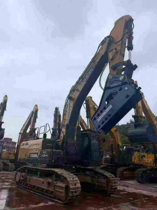 Buy Sany 215C-9 Used Excavator / 1