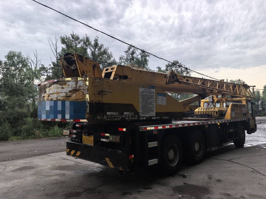 Buy XCMG QY20G Used Crane / 4
