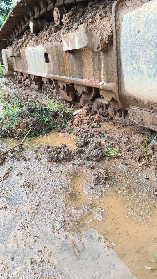 Buy Sumitomo SH350HD-5 Used Excavator / 3 Buy Sumitomo SH350HD-5 Used Excavator / 3