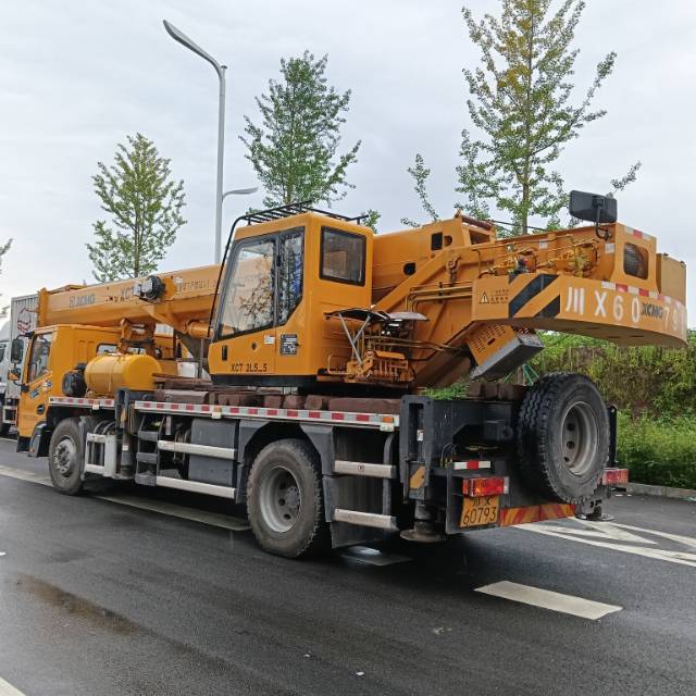 Buy XCMG XCT12L5-5 Used Crane / 3 Buy XCMG XCT12L5-5 Used Crane / 3