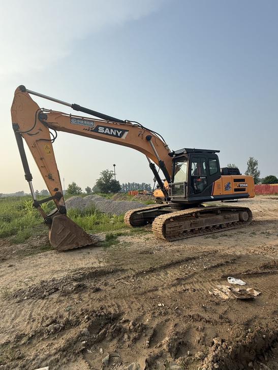 Buy Sany SY245H Used Excavator / 1