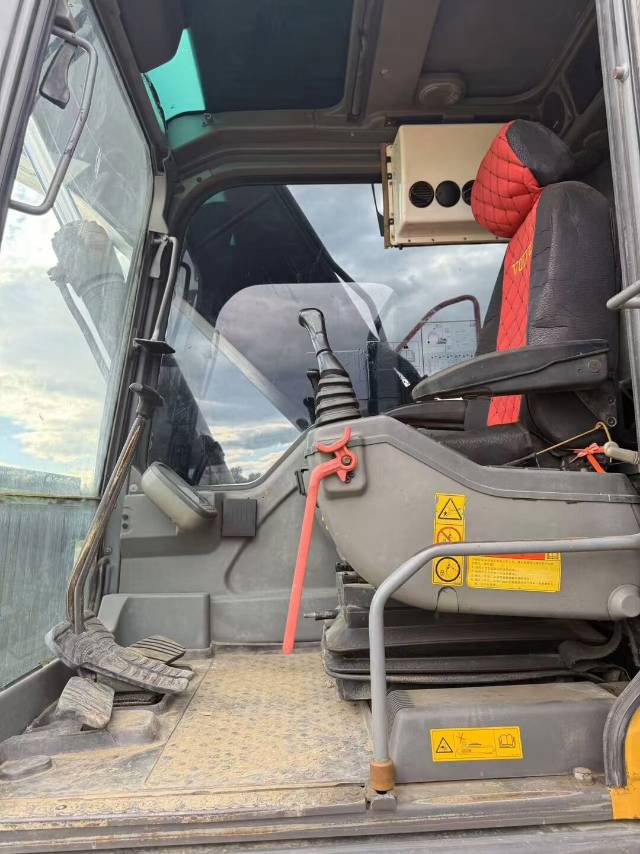 Buy Volvo 210D Used Excavator / 6