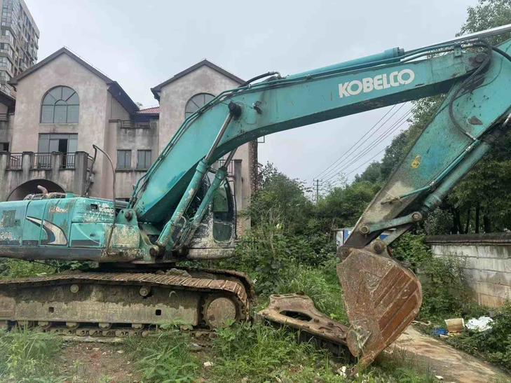 Buy Kobelco 200-8 Used Excavator / 1