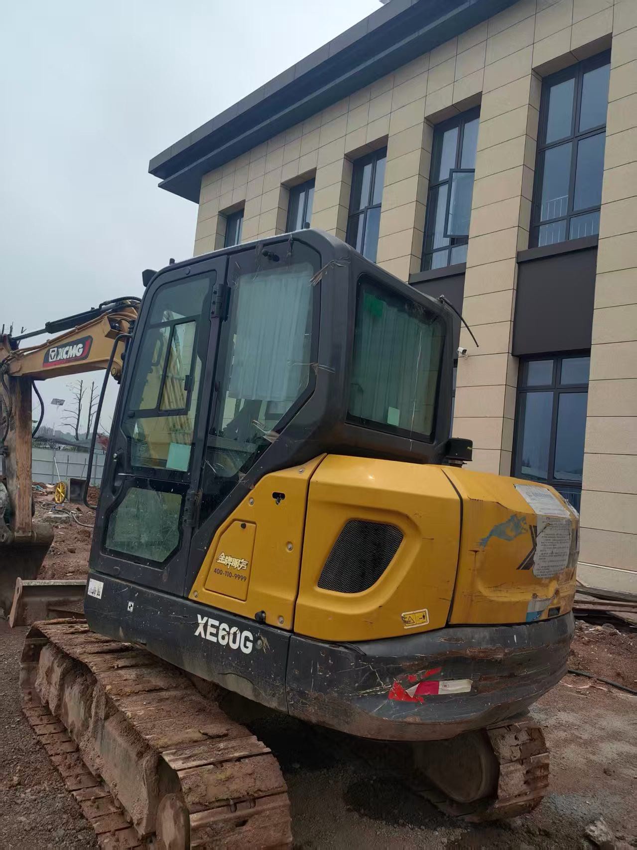 Buy XCMG XE2000E Used Excavator / 2