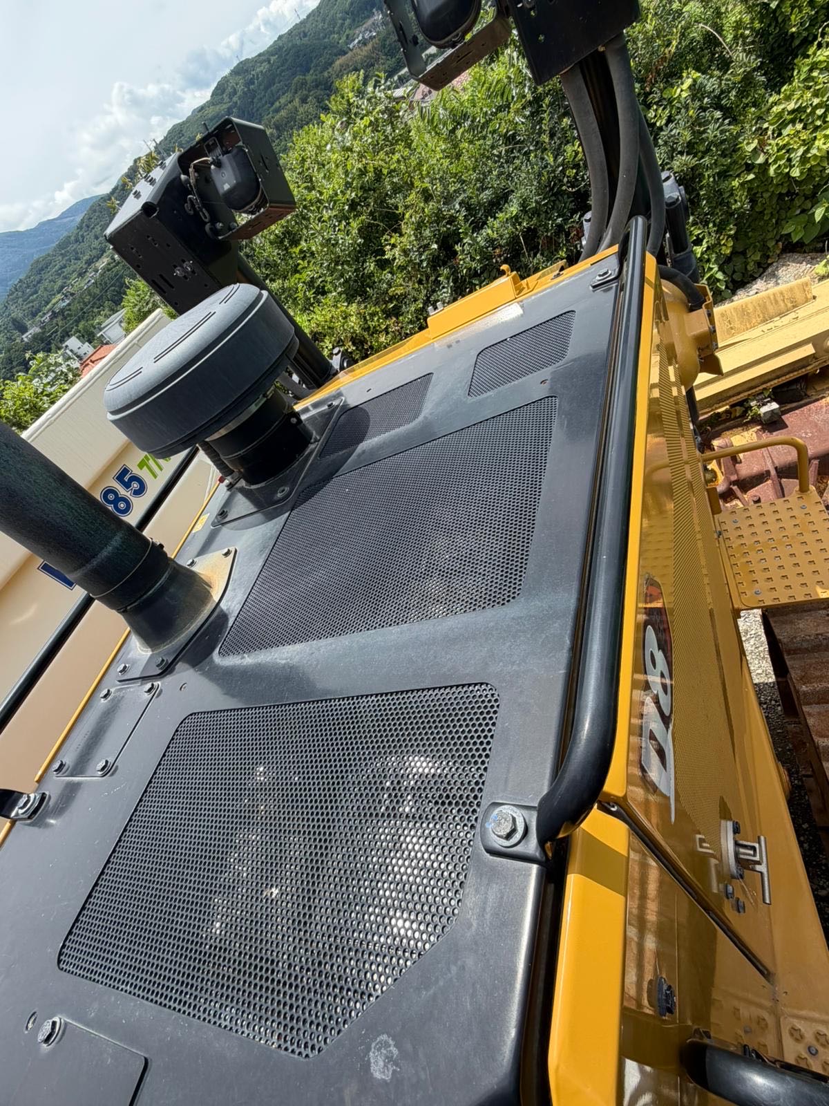 Buy Caterpillar Used Excavator / 3 Buy Caterpillar Used Excavator / 3