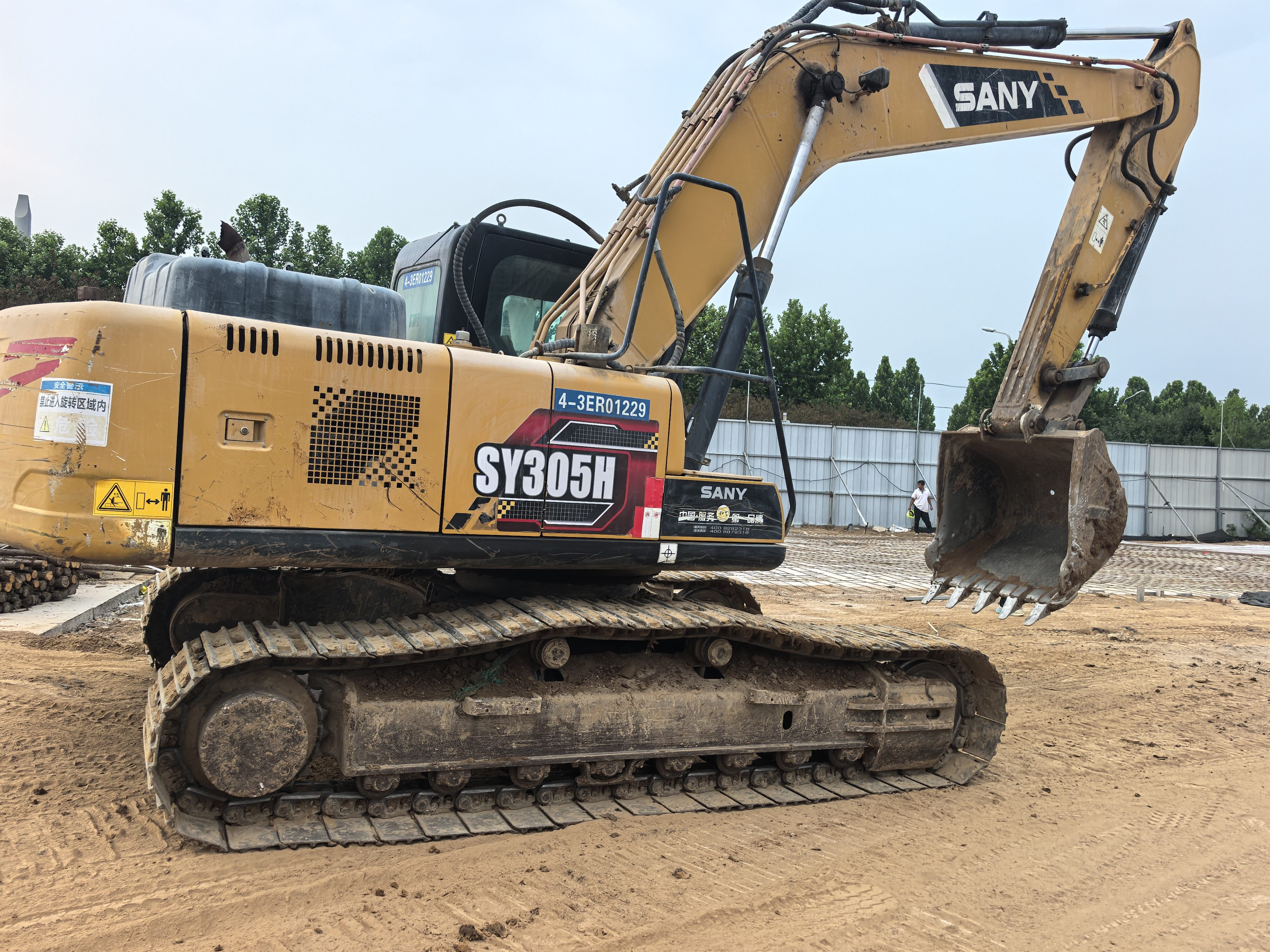 Buy Sany 215C-9 Used Excavator / 1