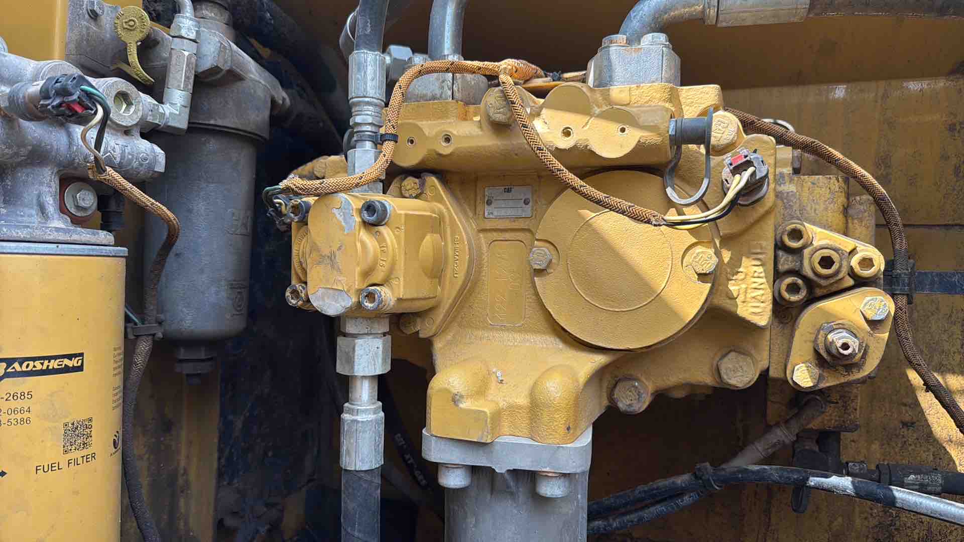 Buy Caterpillar 326D2 Used Excavator / 5 Buy Caterpillar 326D2 Used Excavator / 5