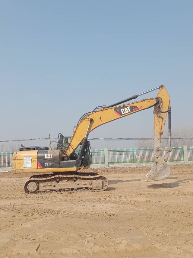 Buy Caterpillar Used Excavator / 2