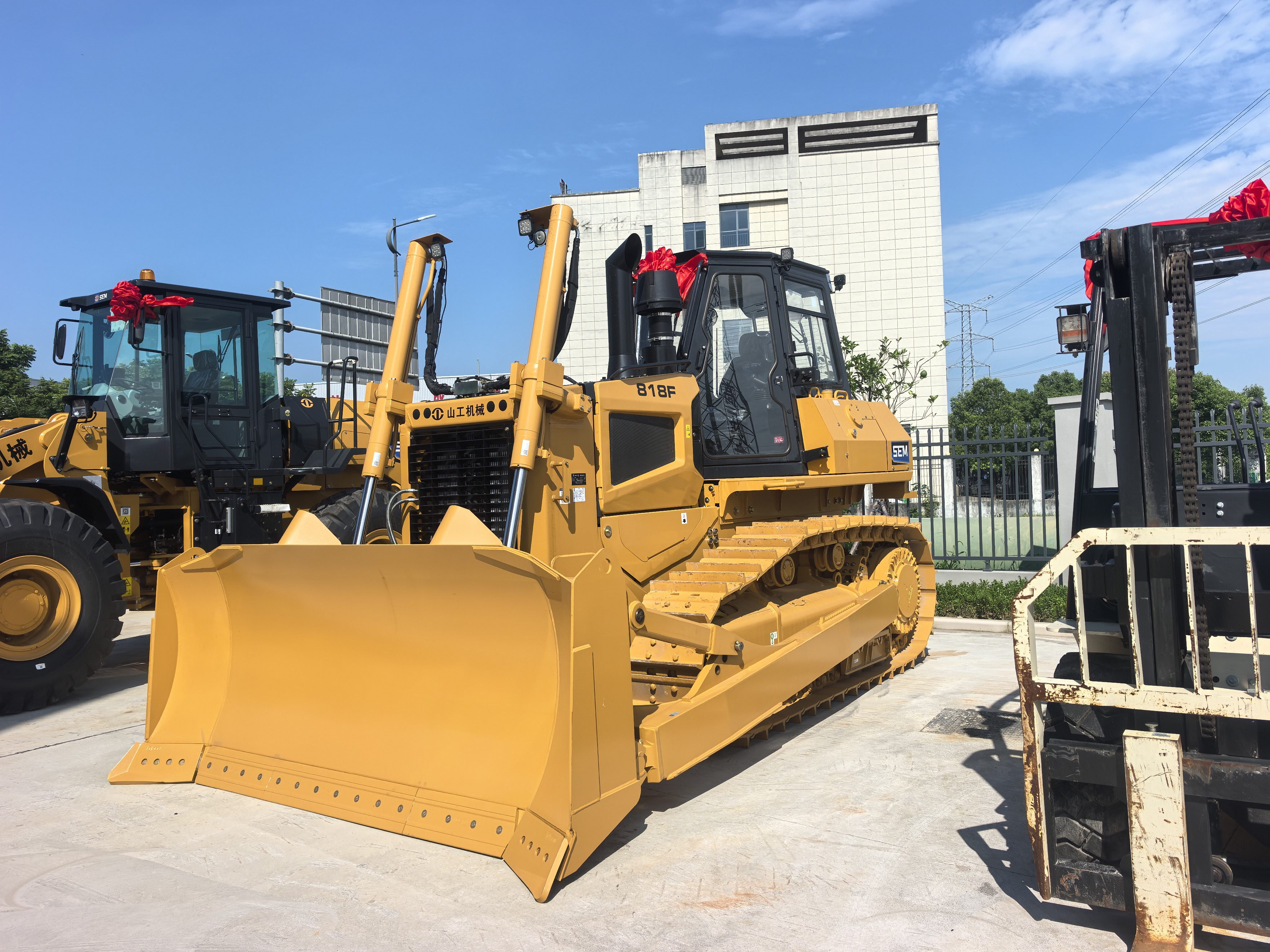 Buy Caterpillar Used Excavator / 2 Buy Caterpillar Used Excavator / 2