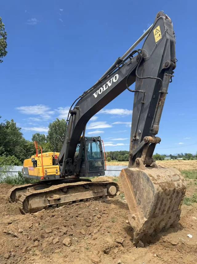 Buy Volvo 240BLC Used Excavator / 2