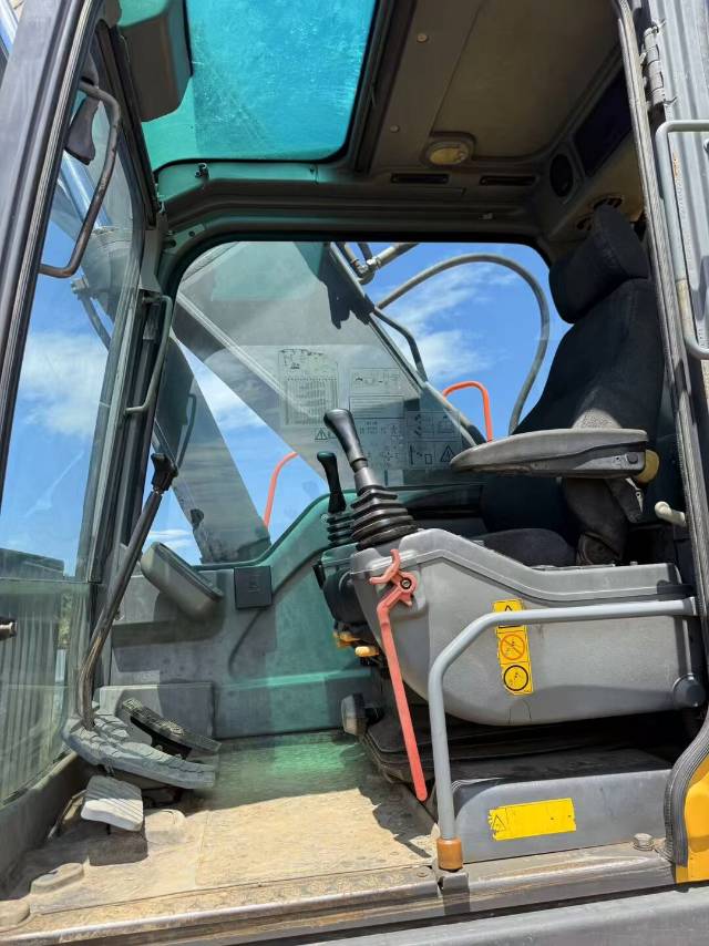 Buy Volvo 240BLC Used Excavator / 6