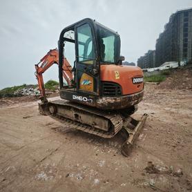 Buy Doosan DH60 Used Excavator / 6 Buy Doosan DH60 Used Excavator / 6
