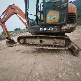Buy Doosan DH60 Used Excavator / 2 Buy Doosan DH60 Used Excavator / 2