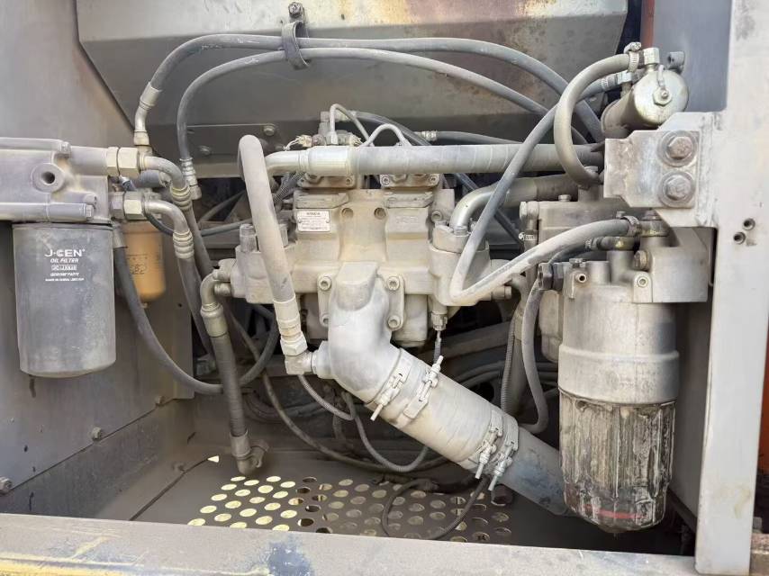 Buy Hitachi EX200-6 Used Excavator / 5
