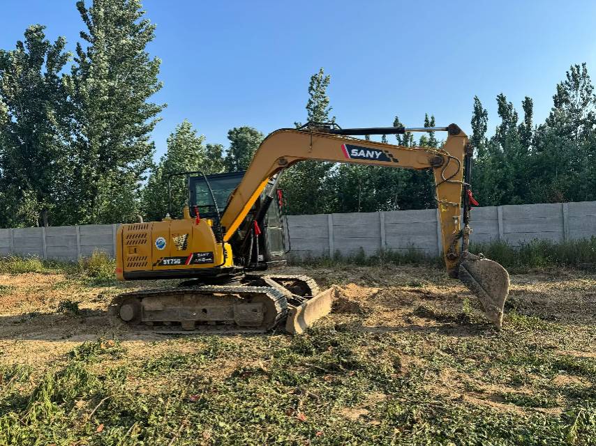 Buy Sany SY75C Used Excavator / 2