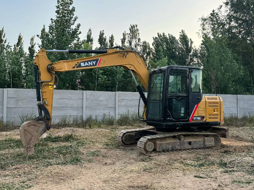 Buy Sany SY70C Used Excavator / 4