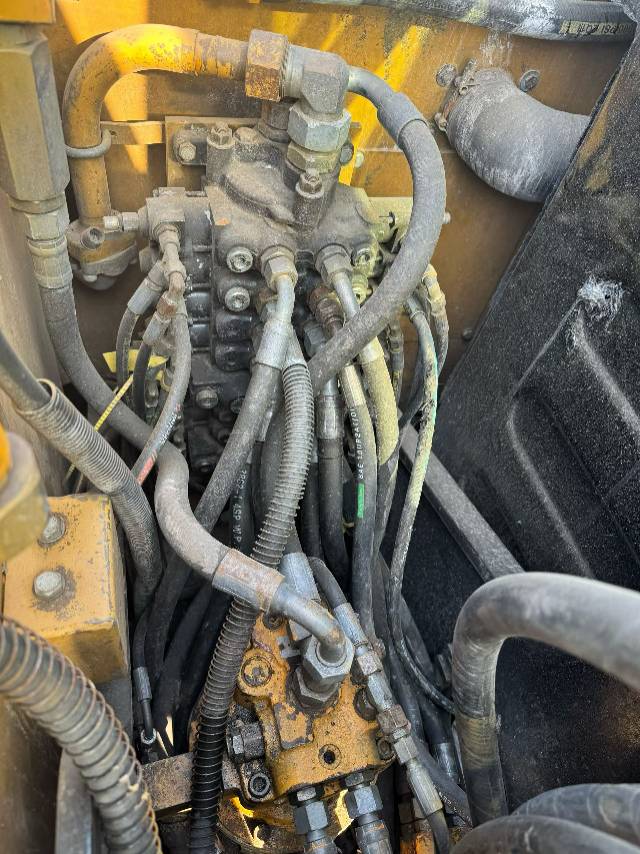Buy Sany SY75C Used Excavator / 9