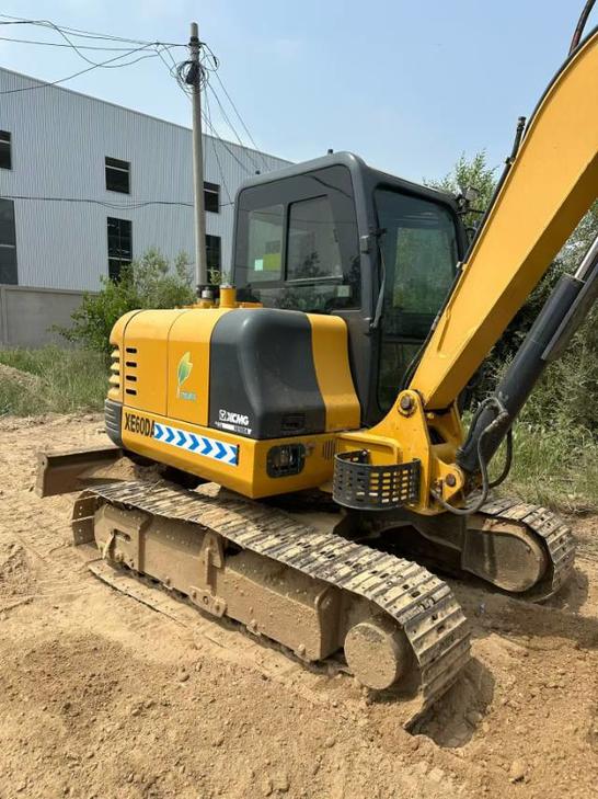 Buy XCMG XE60 Used Excavator / 1