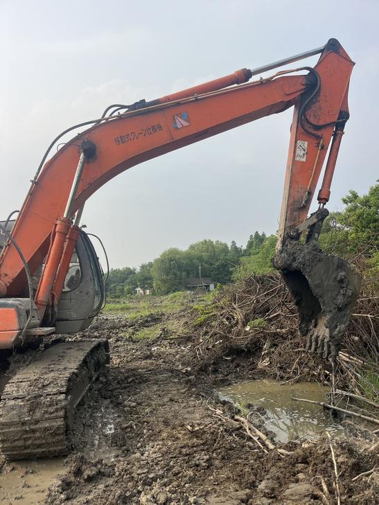 Buy Hitachi EX200-6 Used Excavator / 1