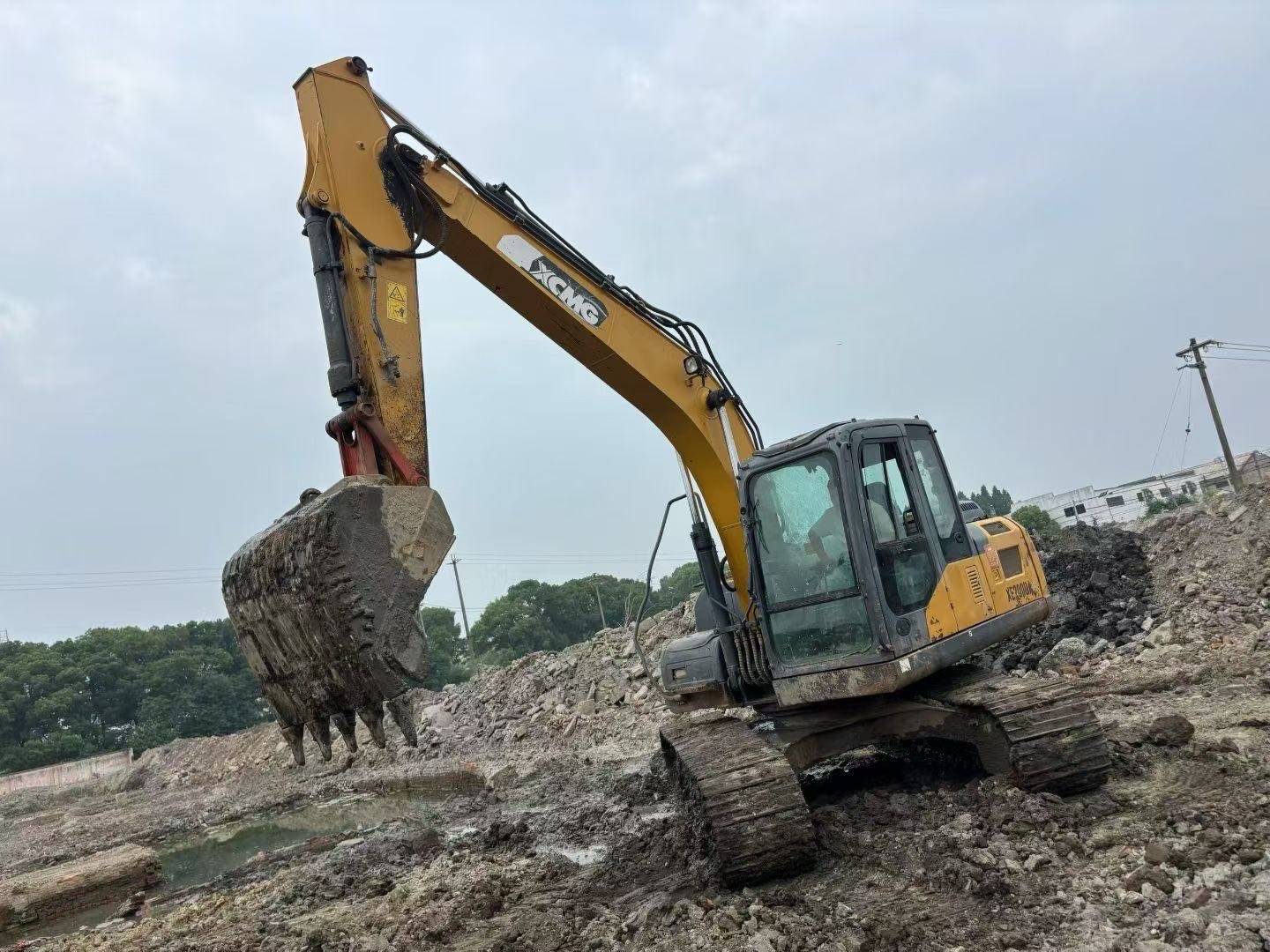 Buy XCMG XE155D Used Excavator / 2