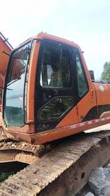 Buy Doosan 220LC-V Used Excavator / 4 Buy Doosan 220LC-V Used Excavator / 4