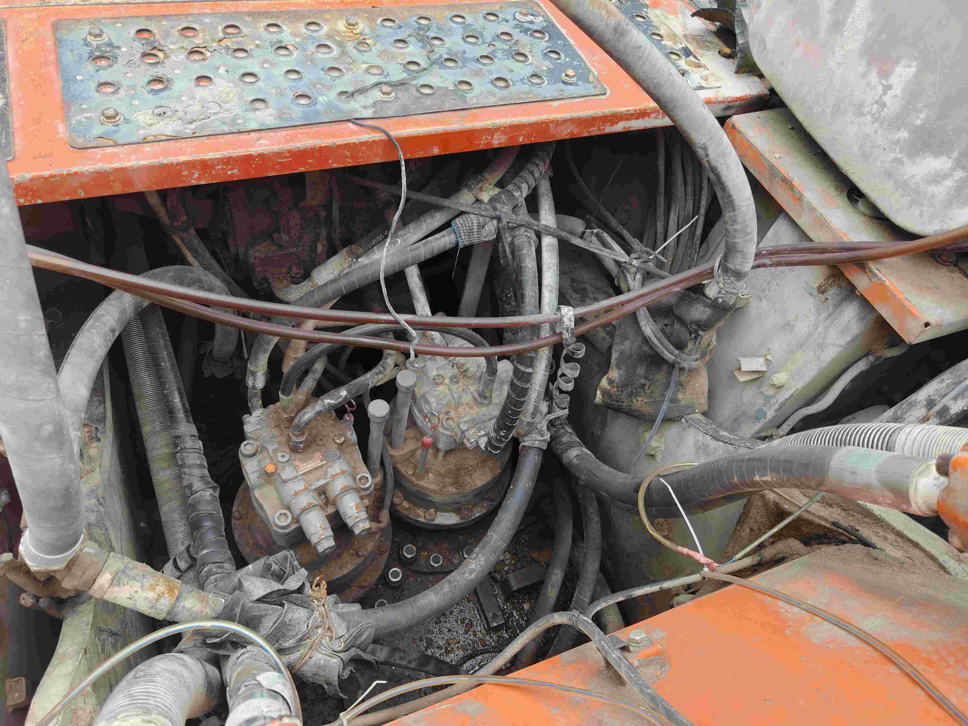 Buy Hitachi ZX490LCH-5A(BE) Used Excavator / 4 Buy Hitachi ZX490LCH-5A(BE) Used Excavator / 4