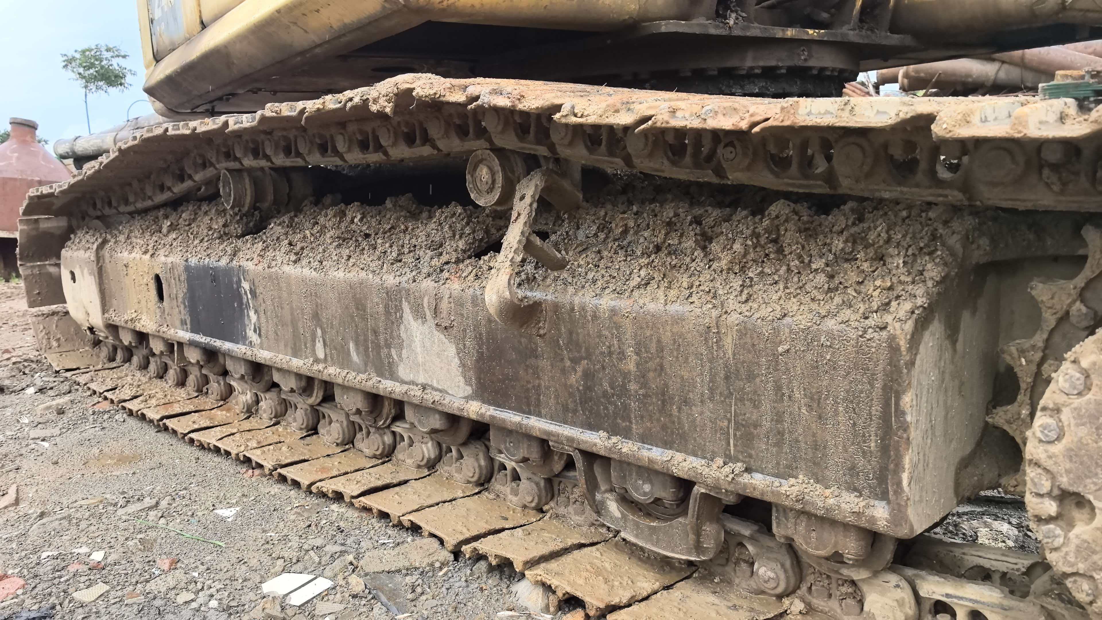 Buy Komatsu PC240-8 Used Excavator / 9