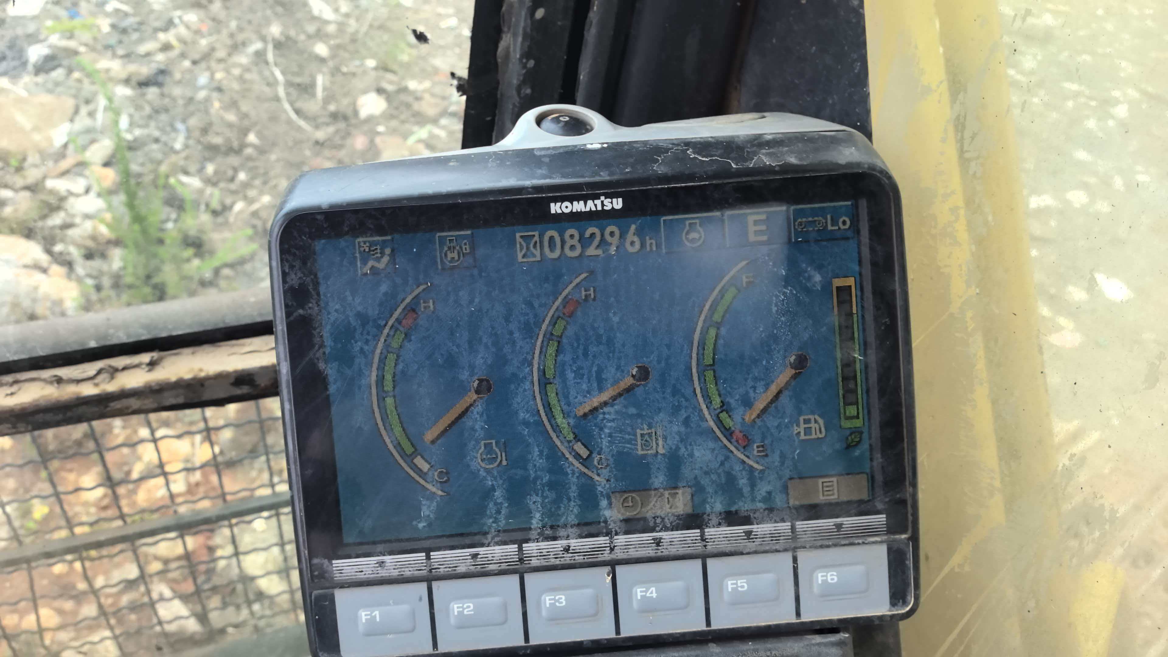 Buy Komatsu PC240-8 Used Excavator / 10